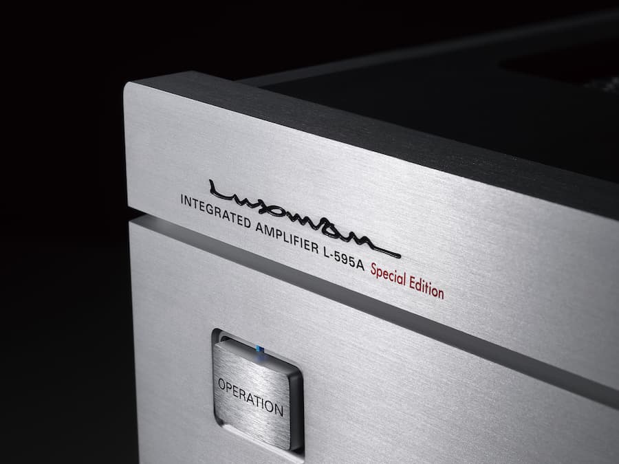 Luxman L-595A SPECIAL EDITION Logo Detail