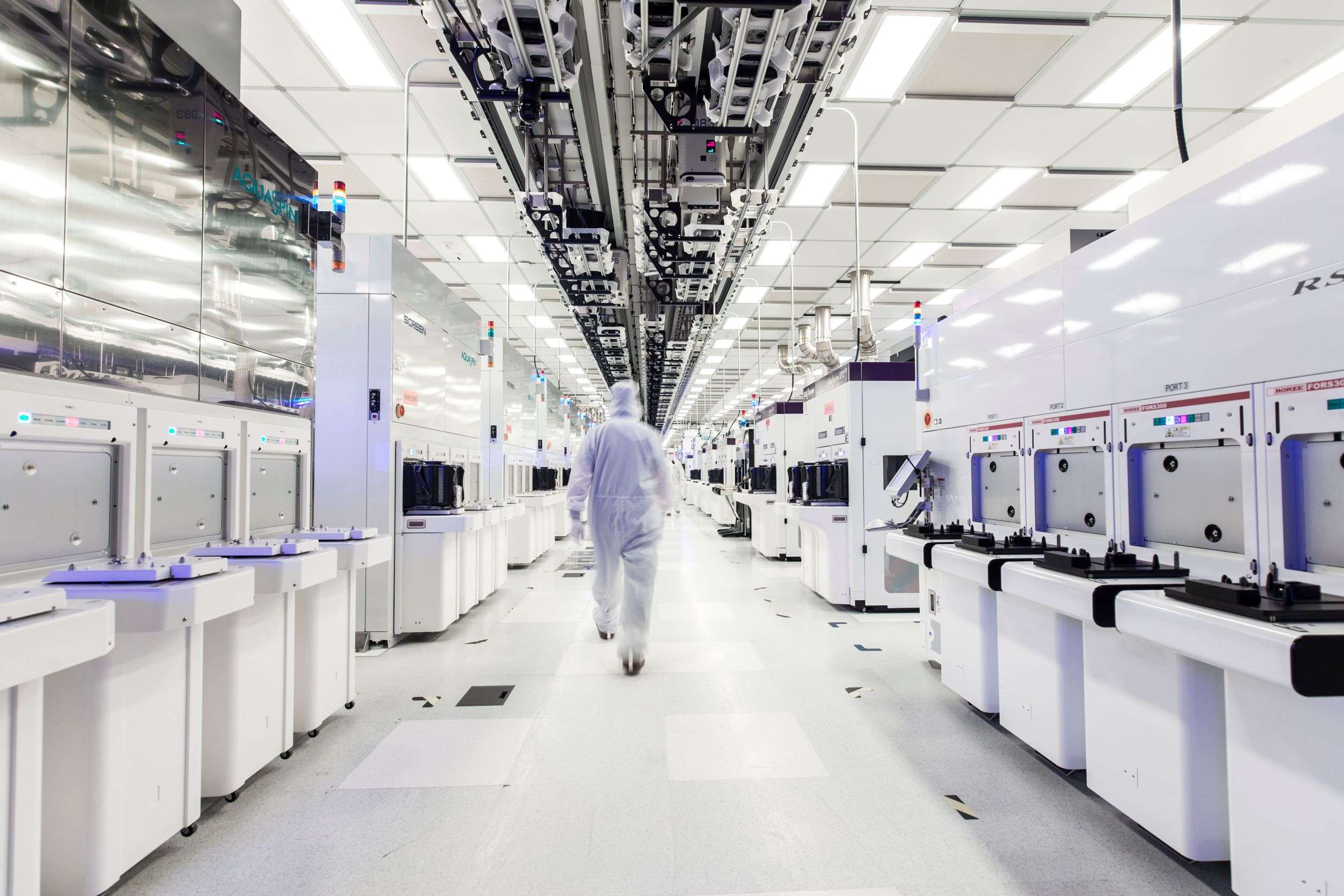 The new factory will be at GlobalFoundries' &quot;Fab 8&quot; site in upstate New York, where its headquarters moved from California earlier this year, it said at an event announcing the plans.