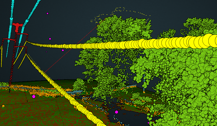 The same location and tree selected as the above image to show a data “trifecta” combining aerial imagery, clearance polygons and a 3D cloud model.